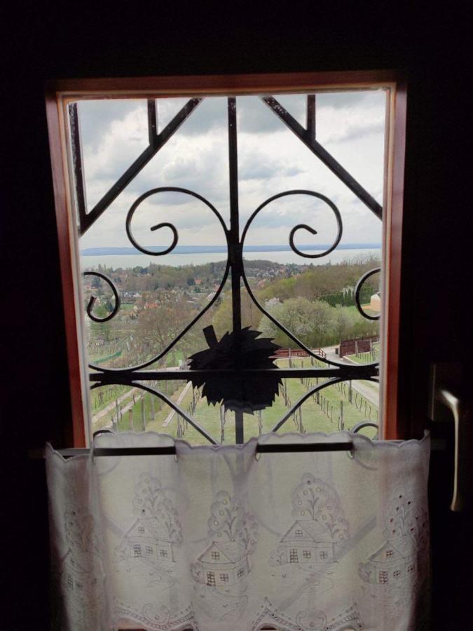 Szent Orban Vendeghaz Apartment Ábrahámhegy Bagian luar foto