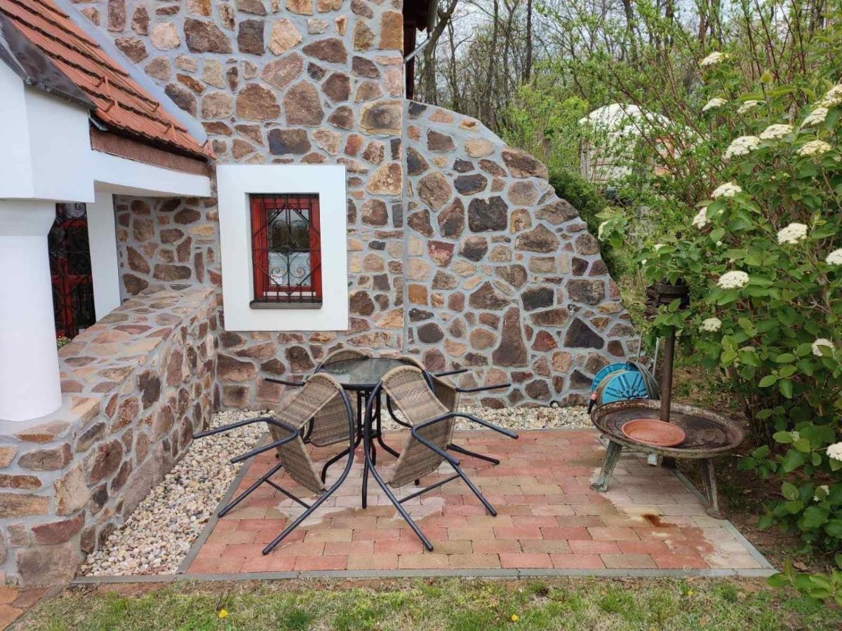 Szent Orban Vendeghaz Apartment Ábrahámhegy Bagian luar foto