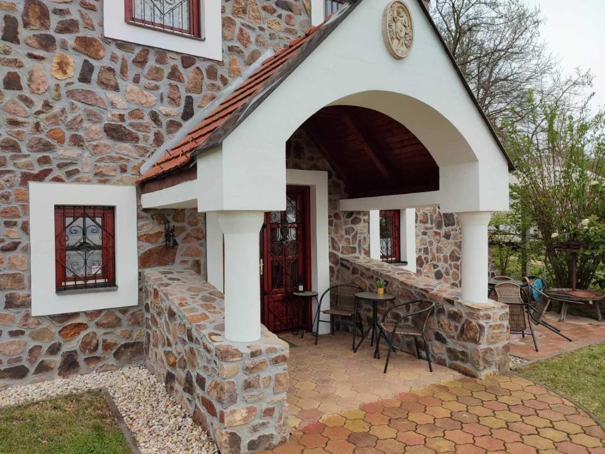 Szent Orban Vendeghaz Apartment Ábrahámhegy Bagian luar foto